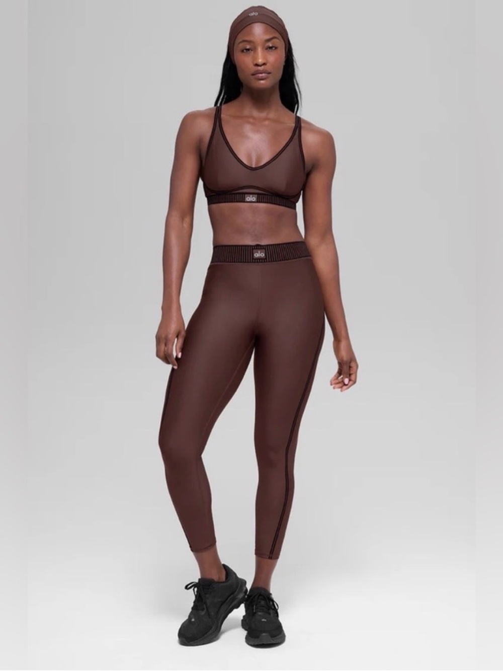 ALO Yoga Airlift Line Up SET - Chocolate Brown